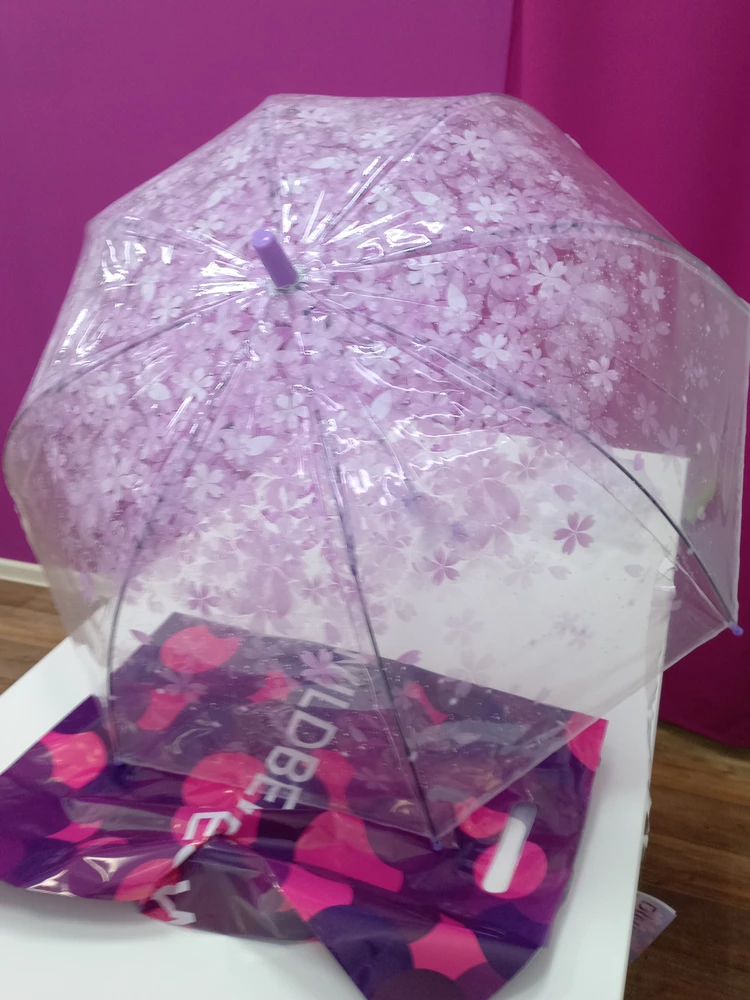 Заказала ребёнку зонт, хлипенький очень, цвет совпадает. При первом ветре сложится моментально 🫣