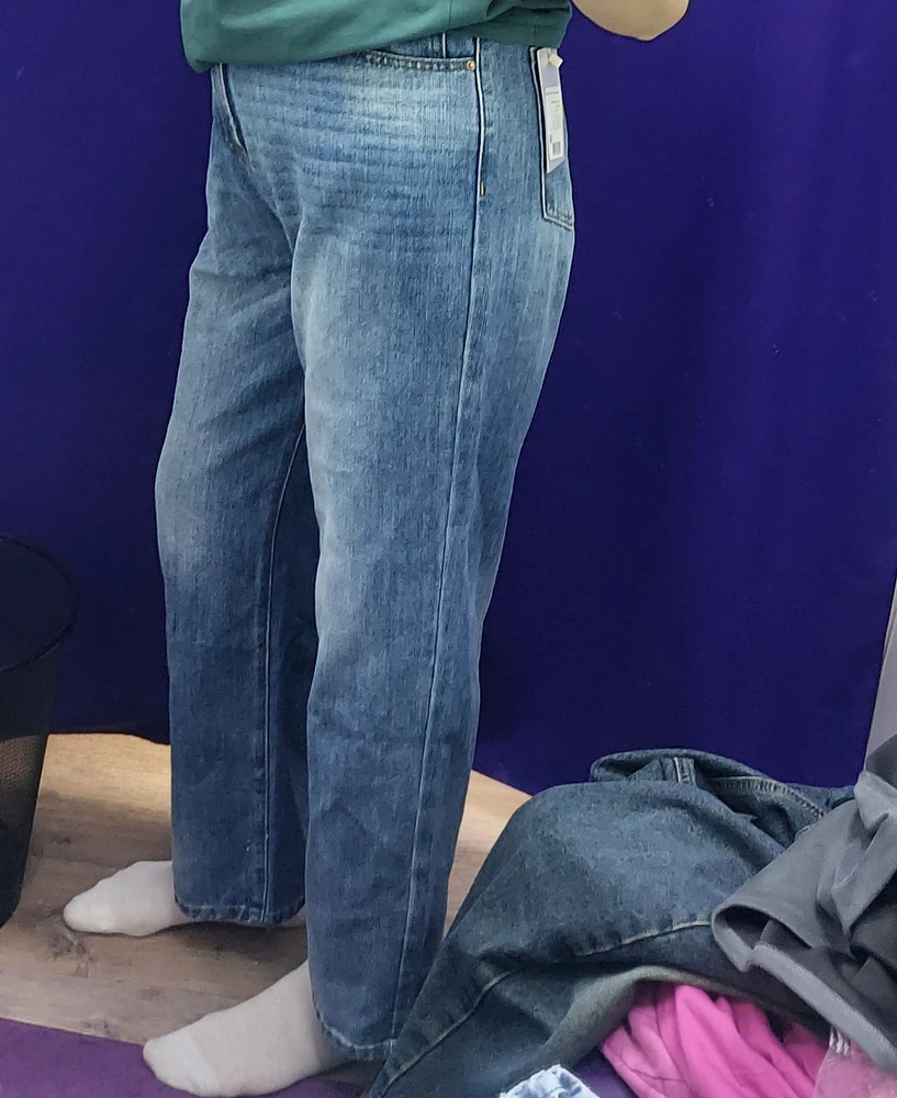 По качеству отличные джинсы,но с фасоном что то не так,верх  в паху очень пузырится даже пробовала меньший размер