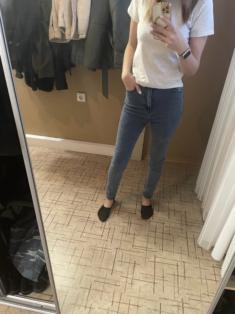хорошие джинсы, в размер
