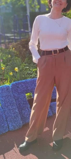 Покупкой довольна, хорошая посадка, комфортная ткань, на рост 176 хорошая длина