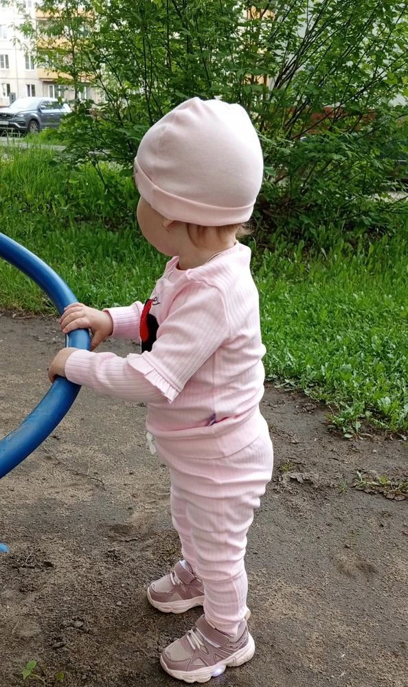 Я влюбилась в этот костюмчик 😍 он такой нежный🫶 спасибо вам, что создаёте такую красоту для наших принцессок🌹