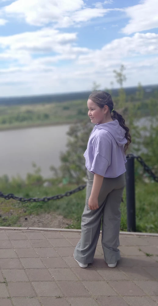 Покупала дочери, понравились, одевала уже пару раз. Удобные. Немного тянутся. Спасибо.