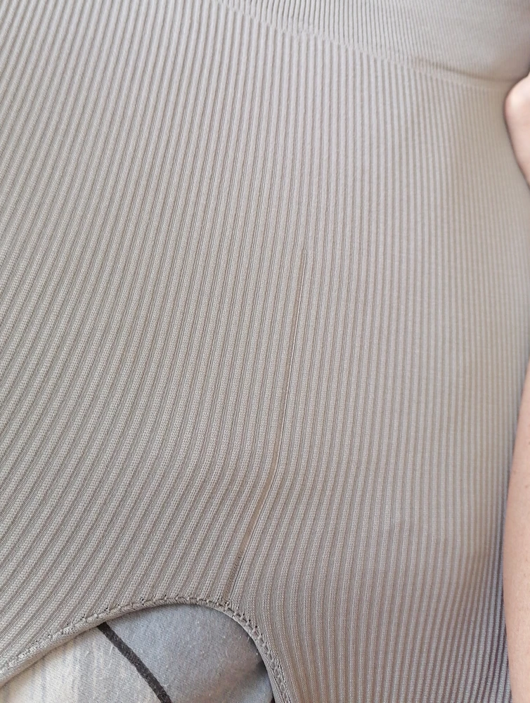 Одела 1 раз, пошла стрела. И на штанине почему-то была обрезана бирка. Очень жаль 850р на ветер