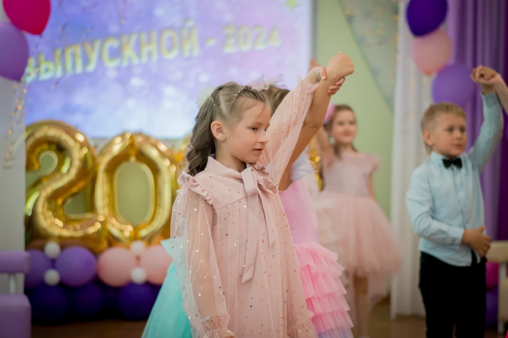 Спасибо вам большое! 
Идеальное платье на выпускной за такие деньги 🥰