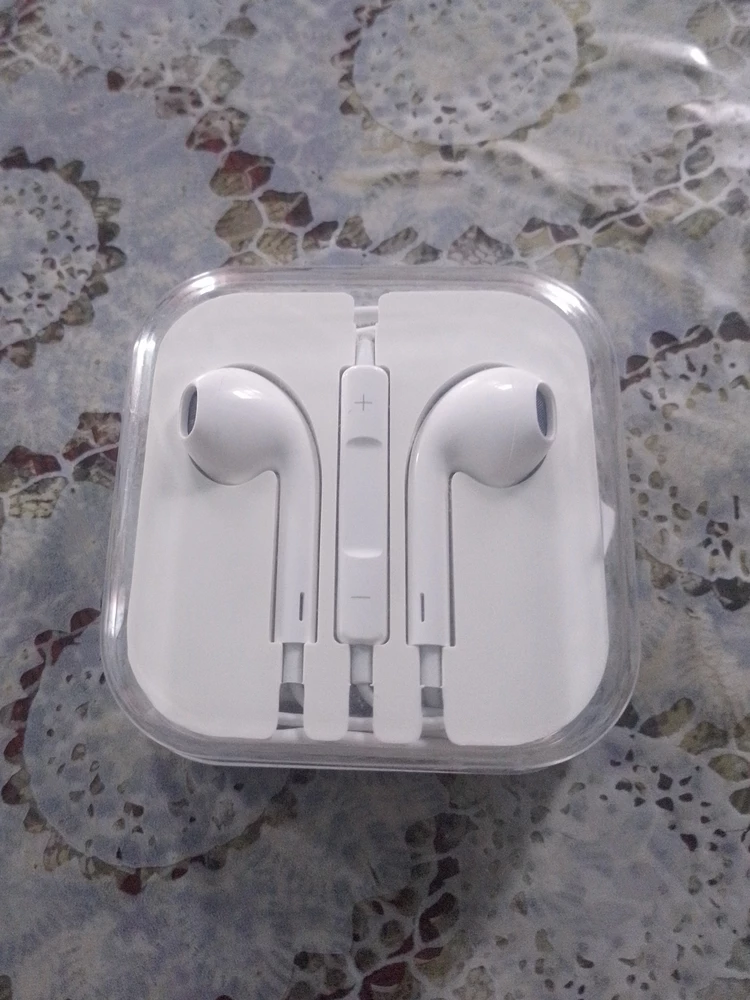 Здравствуйте левый наушник не работает брак