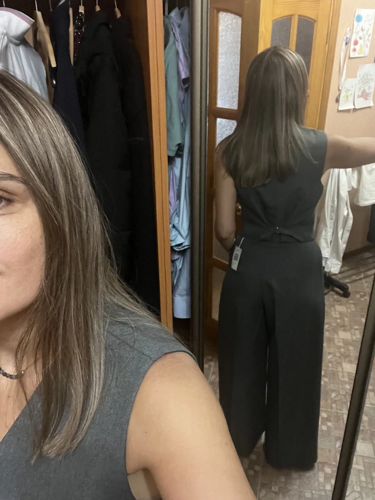 Заказывала 4 раза, все не могла опркделиться с размером!!! М прям большой, S ппям совсем впритык. В итоге остановилась на М. С брюками этого же производителя смотрится прям топчик! Качество тоже понравилось