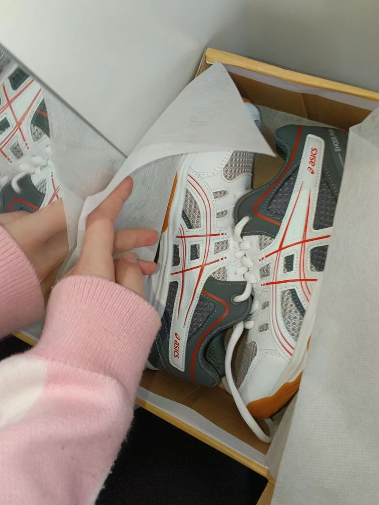 Кроссовки хорошие, удобные. Для волейбола подходят