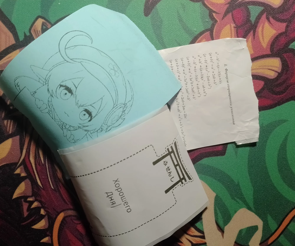 Отличный принтер, печатает достаточно чётко даже небольшую распечатку, можно использовать ,как ночник, можно печатать наклейки (в наборе шла клеюшиеся бумага ) в подарок положили брелок мишки спасибо💕