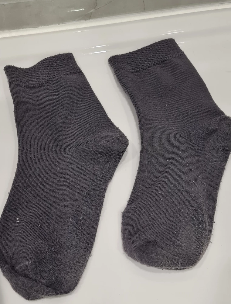 Вот в такое превратились носки после одного раза использования и стирки. Это вообще как?