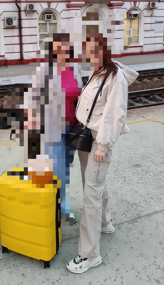 Отличная! Крутая! Качественная! Спасибо! На 46 брала 46, село идеально!