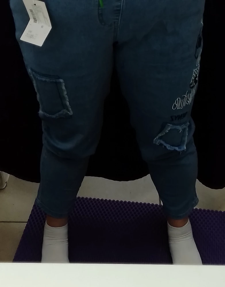 Джинсы классные, лёгкие, летние. Мне не подошёл фасон, не хватила ширины внизу, хотя размер мой.