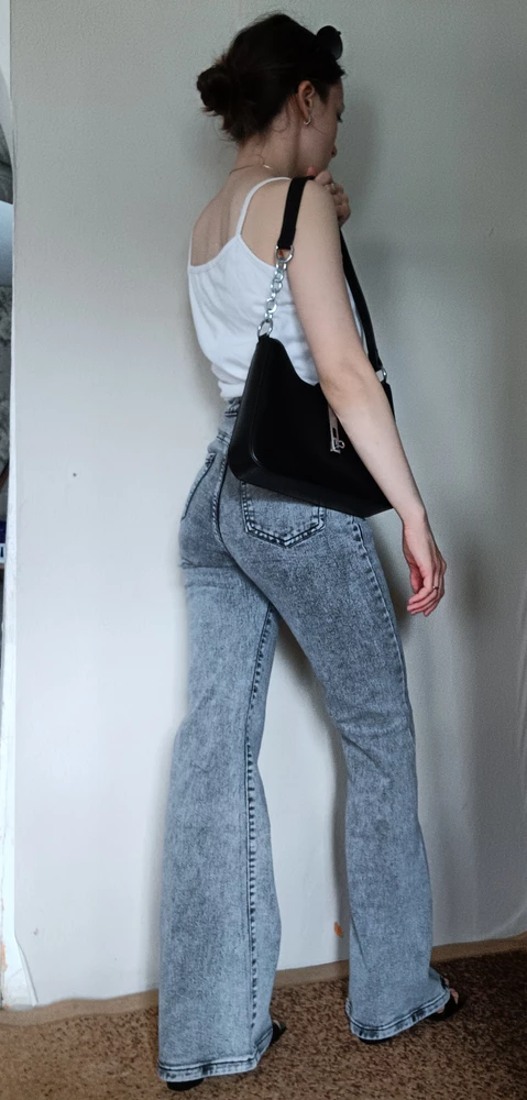 Классные джинсы 🤎на мой рост 156 длинные,но я привыкла,подошью 
Качество хорошее