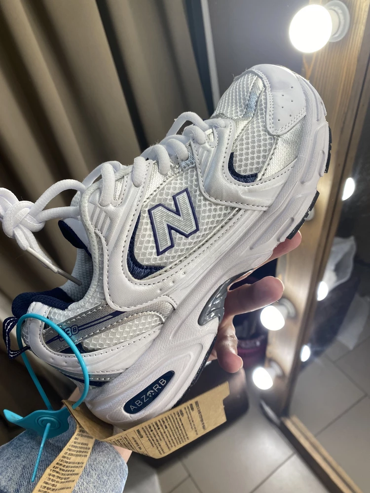 На 38 подойдет 39р
В подарок носки