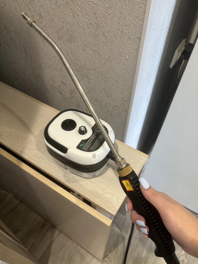 Машина -огонь! Весь день с ней проходила , помыла плитку в сан.узле, межплиточные швы, швы на пластиковых окнах, кухню , детские пластиковые игрушки . Отличная штука 👍