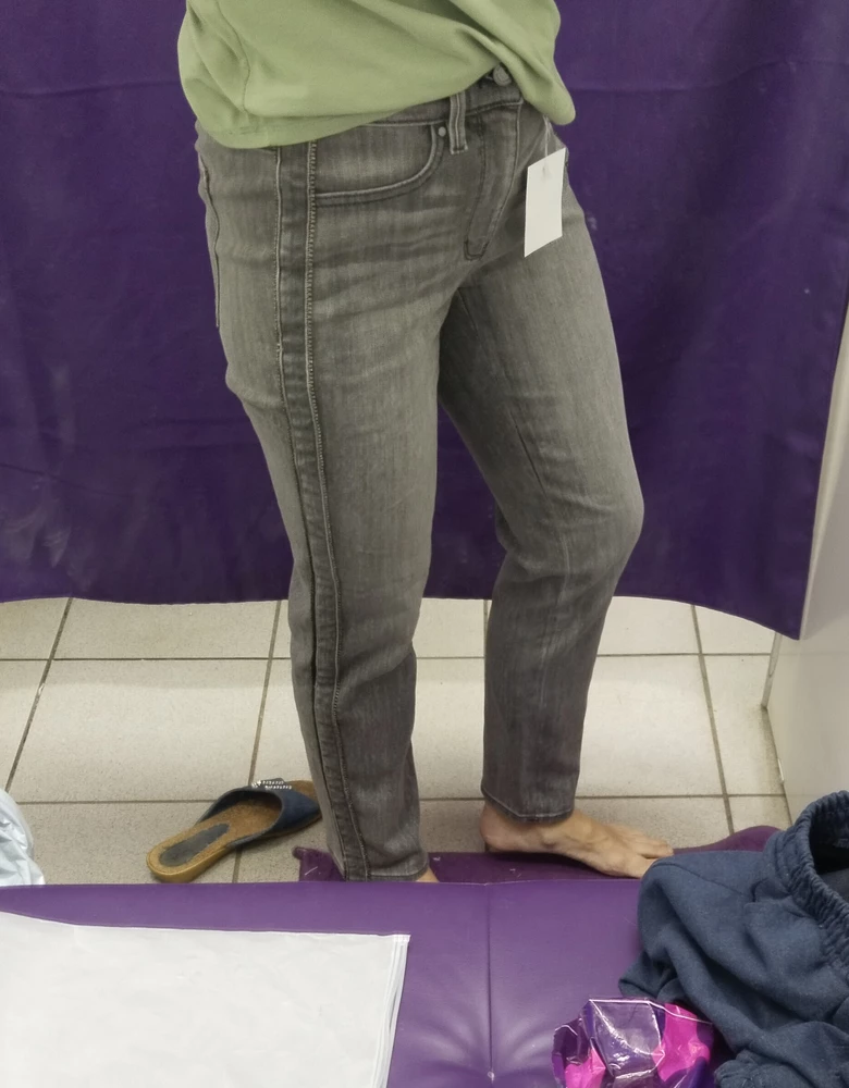 Всё хорошо, только коротковато, может так должно быть? Мой размер 42, рост 158.