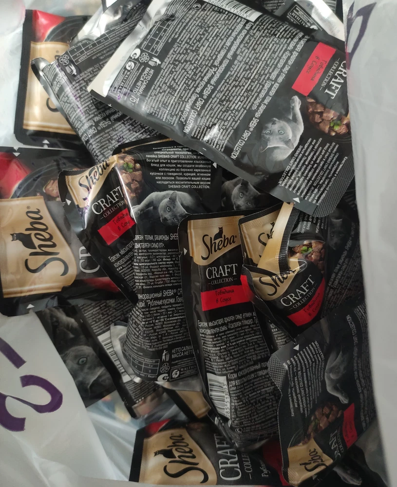 Вместо вискаса для котят отправили шебу, но ничего котёнок есть вроде