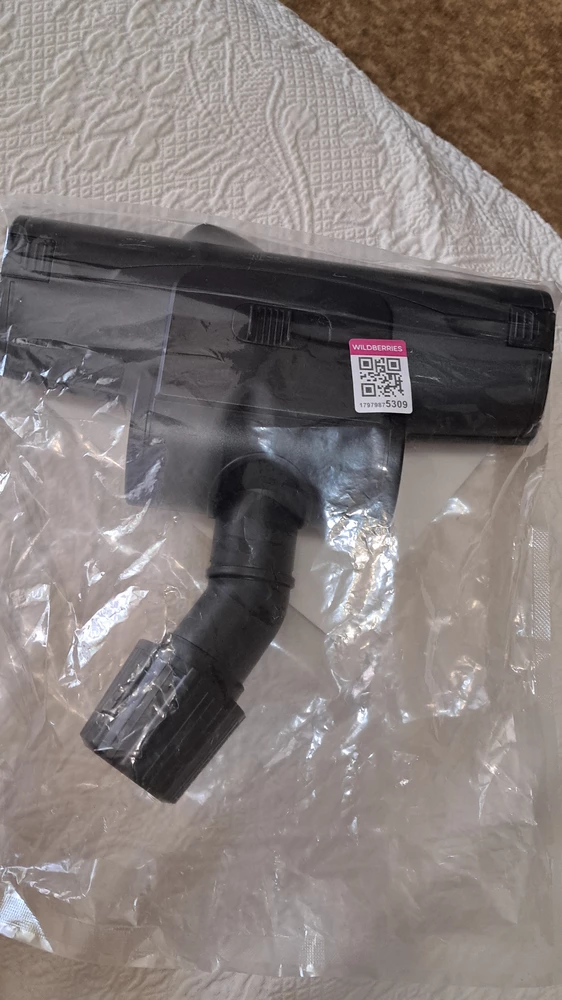 Доставка быстрая,щетка упакована только в пакет,пришла уже треснула.
Пылесосить хорошо, посмотрим насколько хватит.