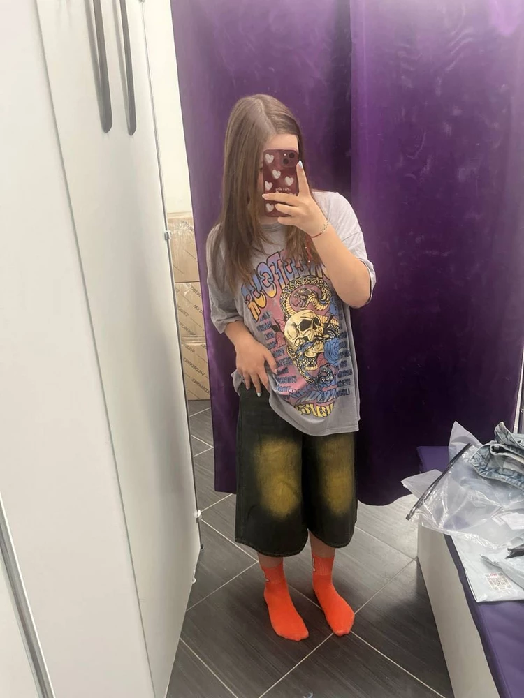 как по мне, пятна «потертости»слишком яркие…