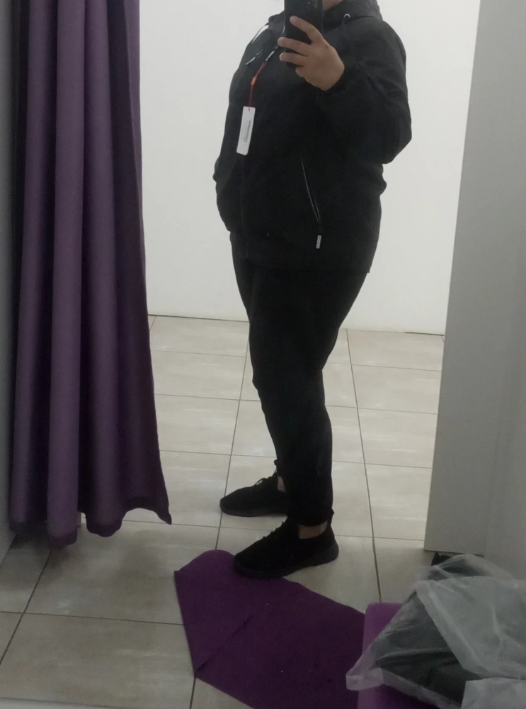 54 размер, отличная ветровка