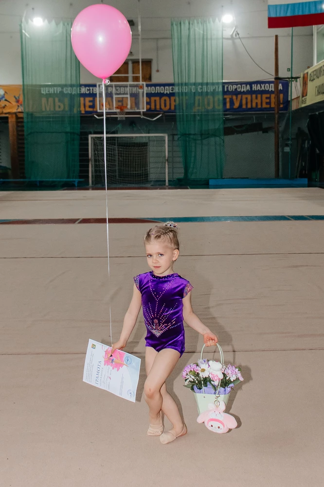 Хороший купальник, только плохо сшит, под конец соревнований начали швы расходится