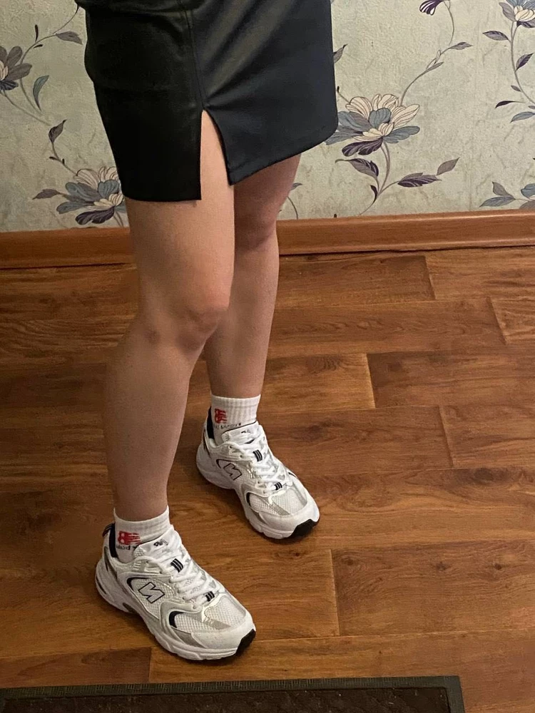 Я в восторге от кроссоовок, в третий раз пришли как раз, у меня 37, в итоге 39 подошел