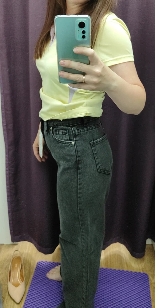 Классные джинсы, плотные, и для меня проблема, у меня маленький рост, приходится укорачивать вещи, а тут длина подходящая.