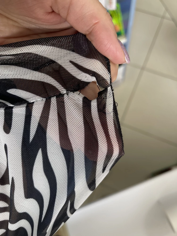 В первый же день расползлись швы с обеих сторон.