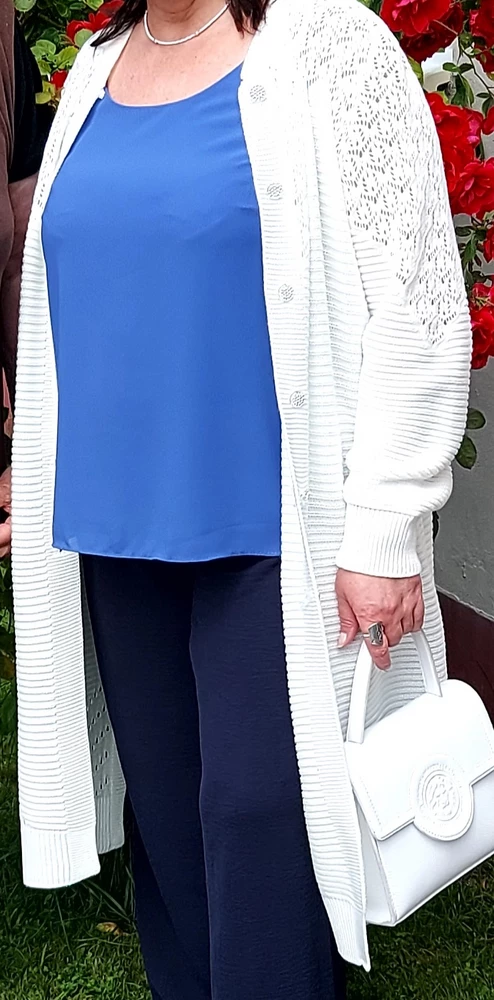 Отличный кардиган.Тёплый.Размер на мой 54 очень хорошо