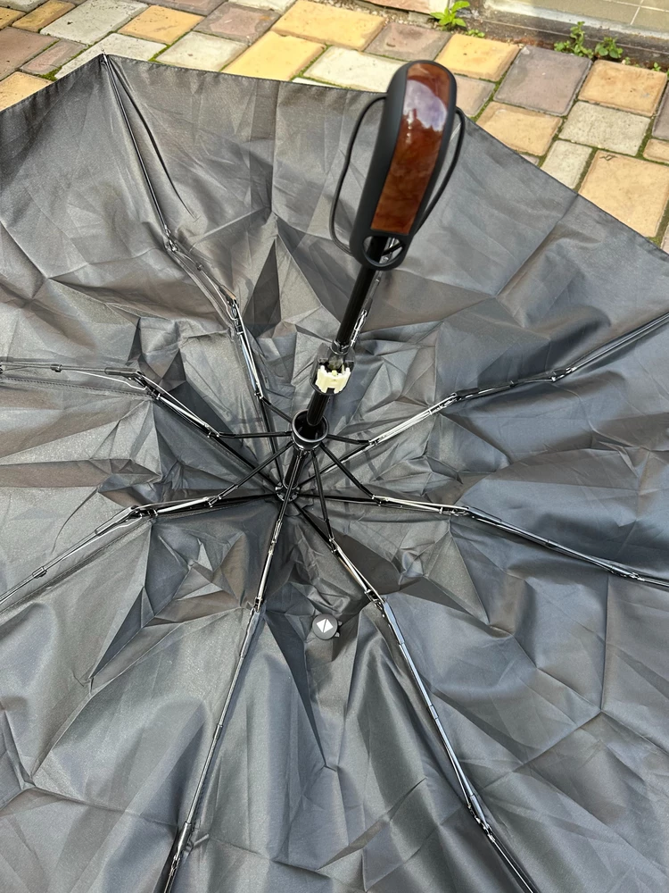 Зонт пришел сломанный
