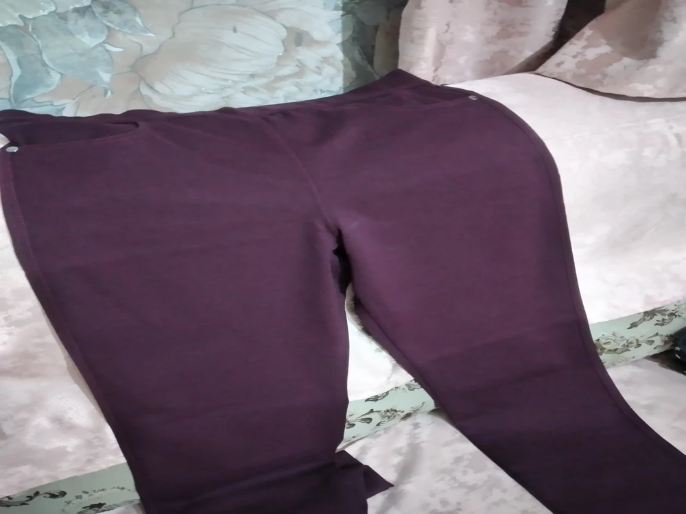 Конечно цвет не бордовый но забрала, потому что понравились, качество хорошее рекомендую.