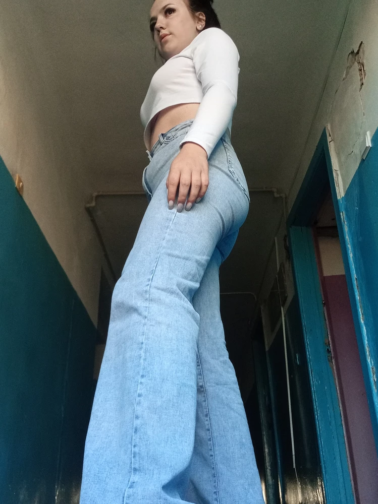 Это теперь моя любовь 💗
В любилась с первой примерки, очень красивые, качественные джинсы. 
Сидят просто супер на мне размер 28