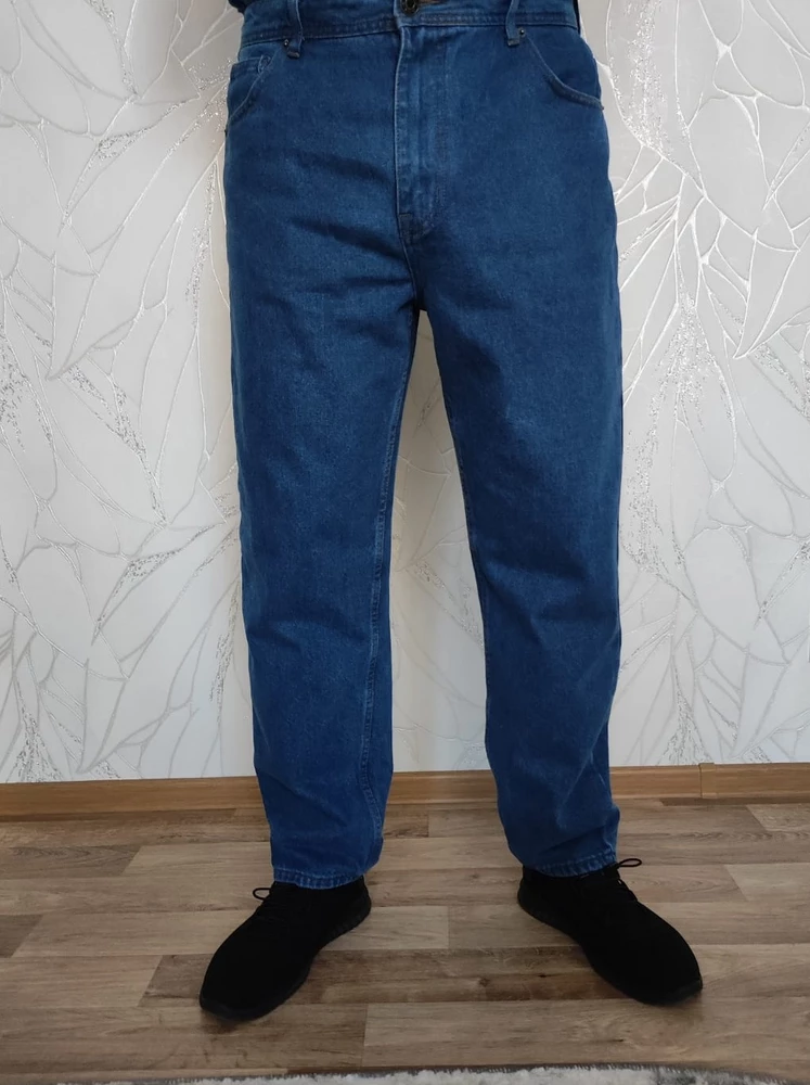 Хорошие джинсы, размер соответствует, качество и пошив всё супер!
К покупке рекомендую