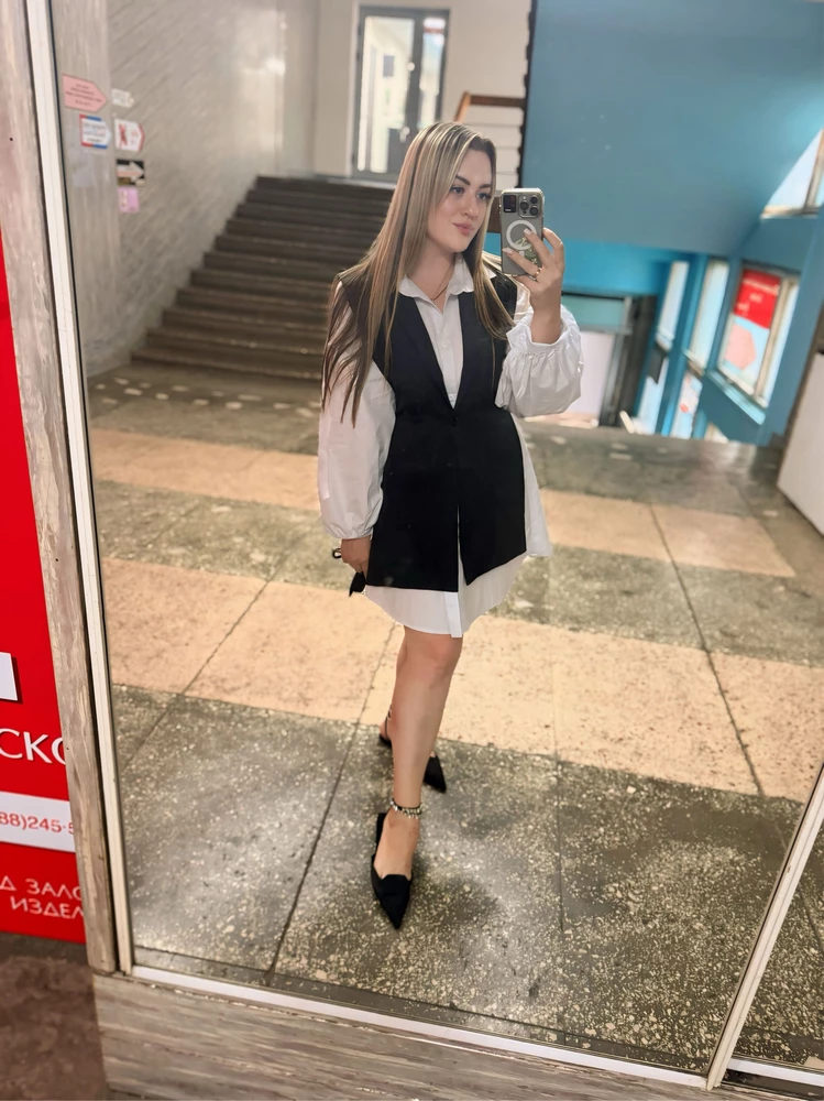 Шикарный комплект, без внимания не останетесь)) выглаживантся шикарно, не жарко, швы хорошо простроченны