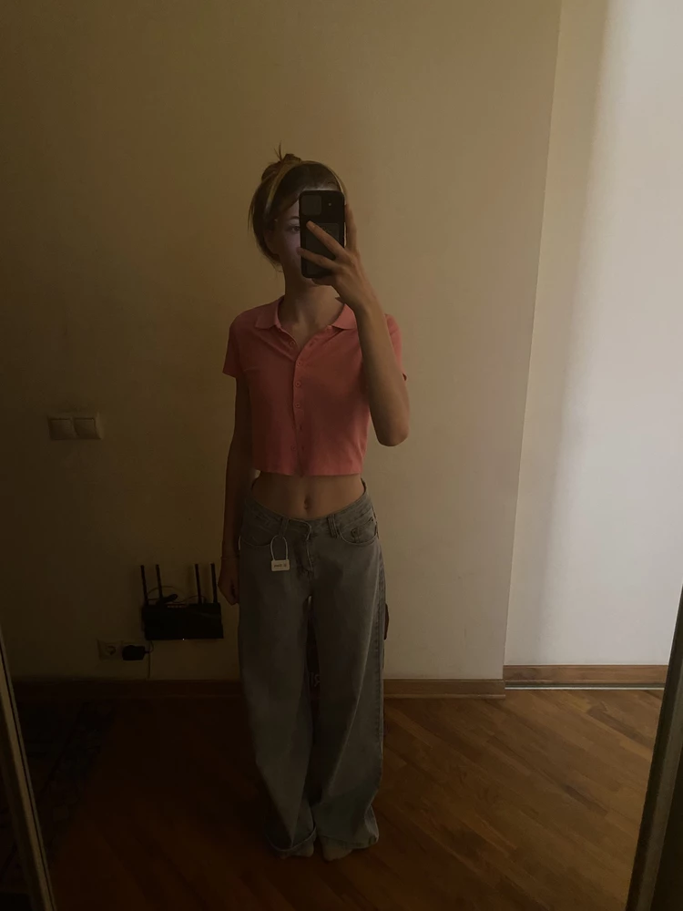 ращмер самый маленький 
очкнь хорошие джинсы, поавда в первый раз пришли грязные, но я перезаказала, и еще были длинные, я подшила