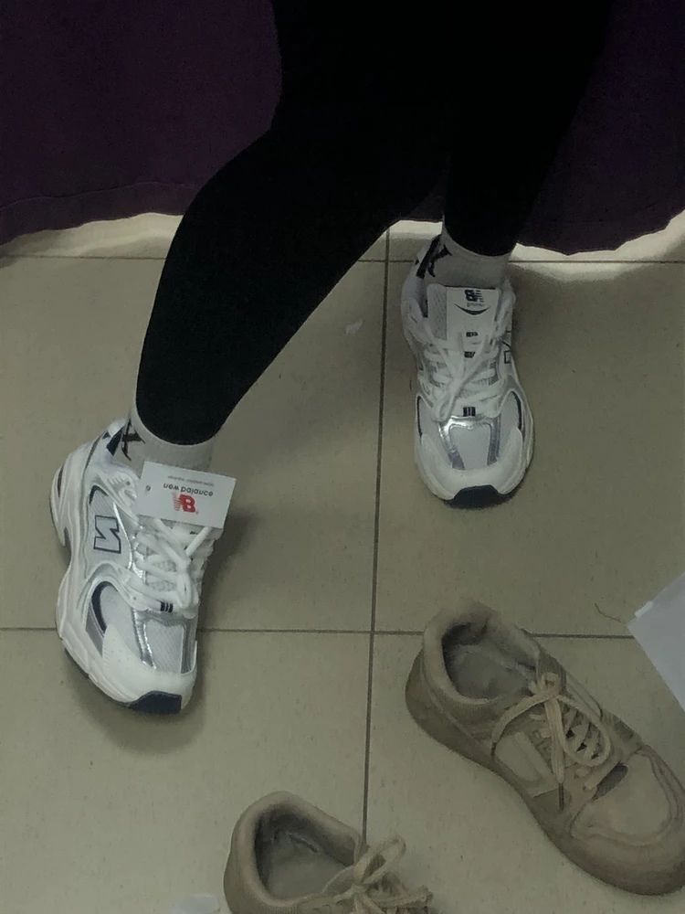 прикольные, на 37-37,5 размер ноги, заказала 39